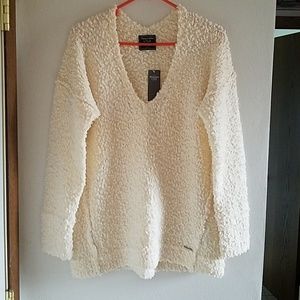 Abercrombie boucle sweater NWT